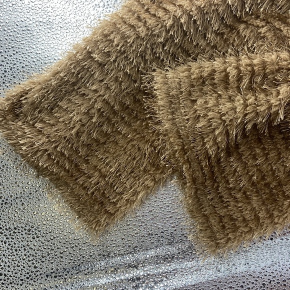 Vince Camuto eyelash gold tone shimmer boxy  top - Picture 9 of 16